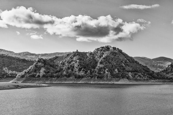 Castel di Tora and lake Turano
