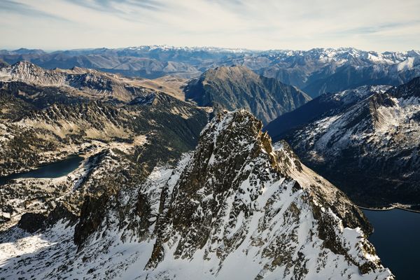 Ramoun peak and lake of Cap-De-Long.