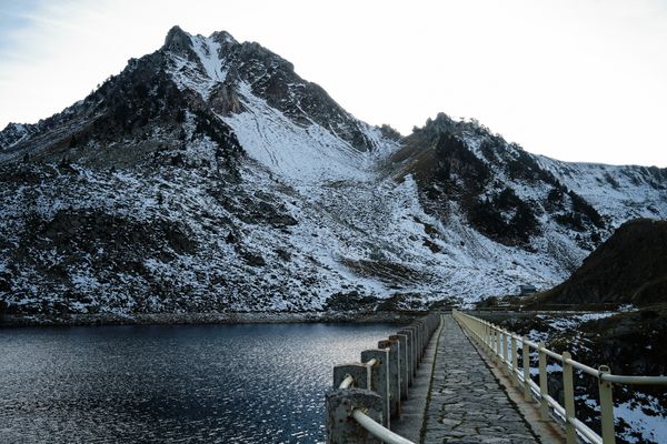 Lake of Coubouts from the dam.
